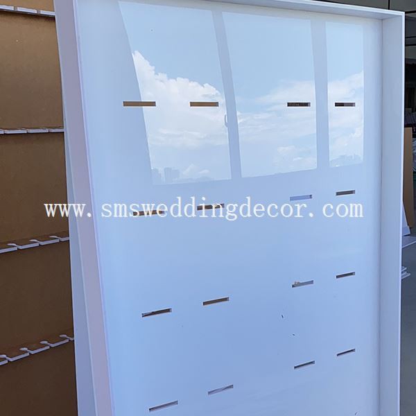 champagne wall for wedding