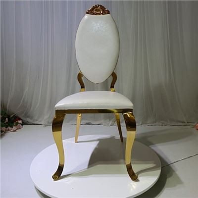 Наречений і наречена на троні