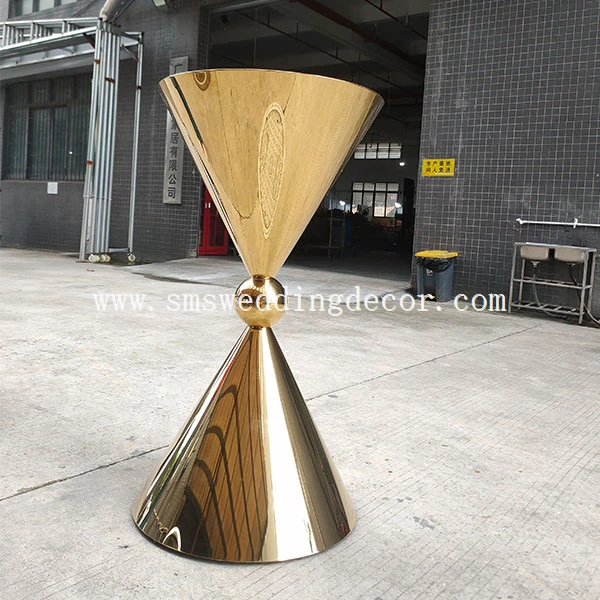 metal display plinth
