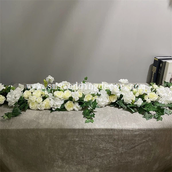flower table runner